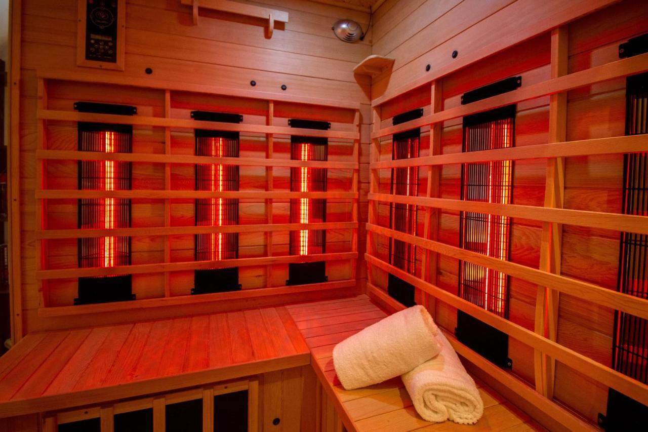 Up Besoeoek - Rapsbluete Mit Infrarotsauna Krummhörn Exterior foto
