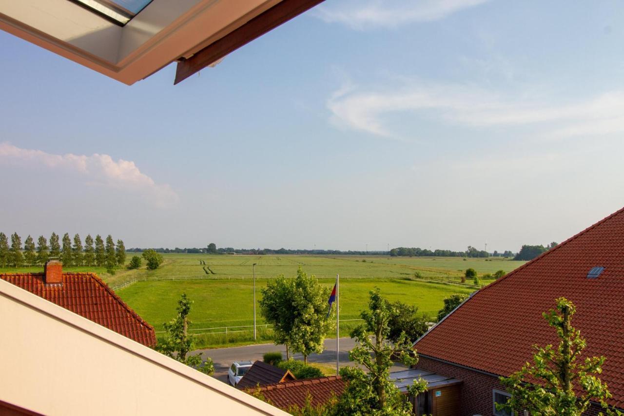 Up Besoeoek - Rapsbluete Mit Infrarotsauna Krummhörn Exterior foto